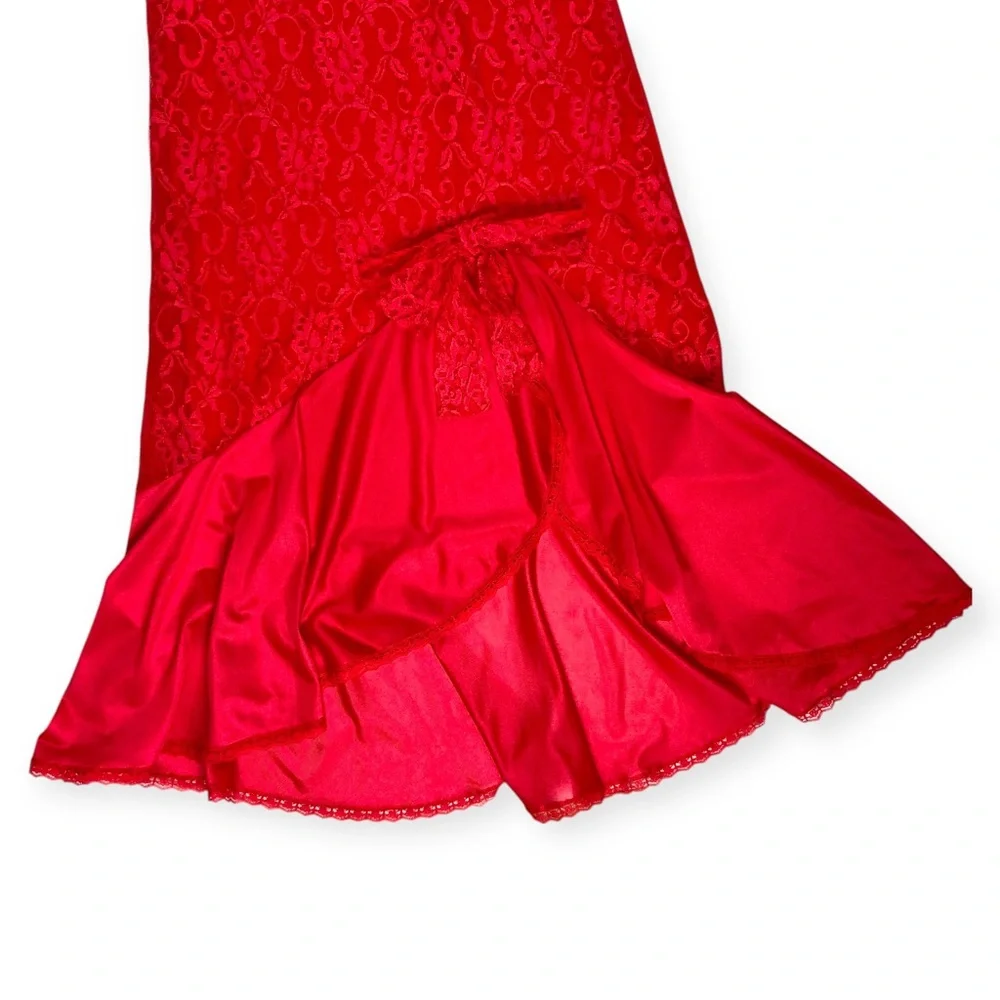The International Boutique by Undercover Wear Vintage Red Lace Nightgown
